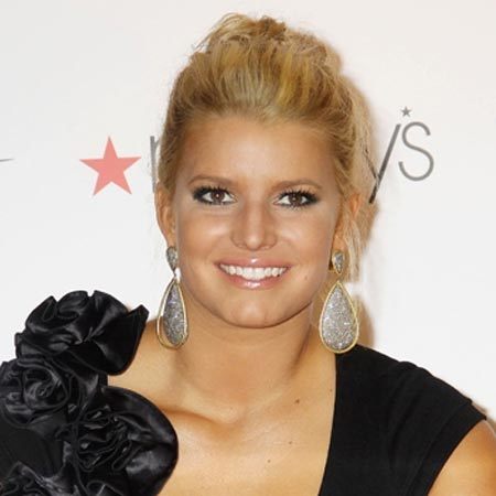 Jessica Simpson kiếm tỷ đô