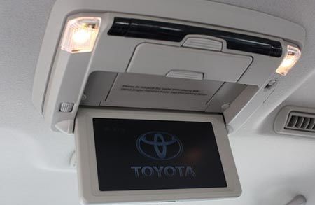 Innova phiên bản mới giá 754 triệu đồng