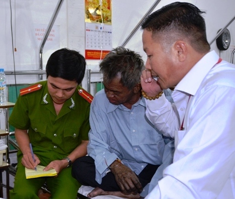 Liều mình cứu người giữa biển lửa