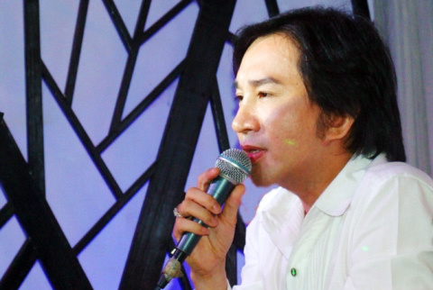 Kim Tử Long bỏ tiền tỉ làm live show
