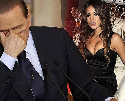 Tất cả phụ nữ đều khỏa thân tại tiệc của Berlusconi