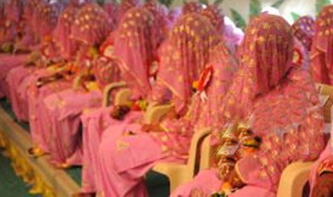 Kết hôn rồi bán 60 cô vợ vào lầu xanh