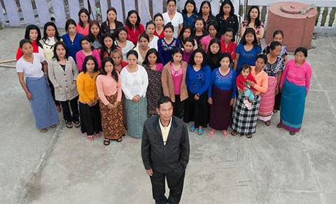 Thâm nhập “hậu cung” của người 39 vợ