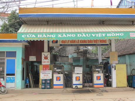 Hà Nội: Phát hiện 8 cây xăng đóng cửa găm hàng
