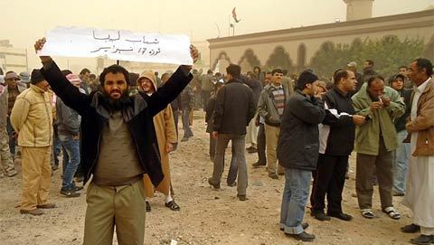 Biểu tình dậy sóng Libya, Gaddafi 