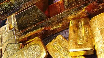 Vàng lắc mạnh, bạc lên mức cao nhất 31 năm