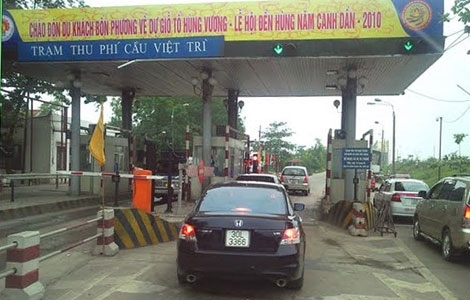 Xóa bỏ và tạm dừng 2 trạm thu phí