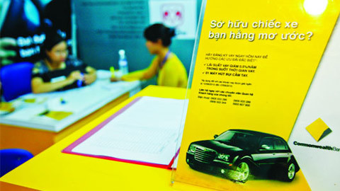 Giới trẻ Việt 'tàn bạo' xài tiền