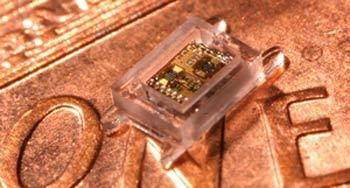 Máy tính siêu nhỏ cài trong mắt người