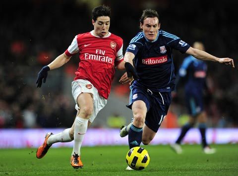 Nasri đồng ý gia hạn hợp đồng với Arsenal