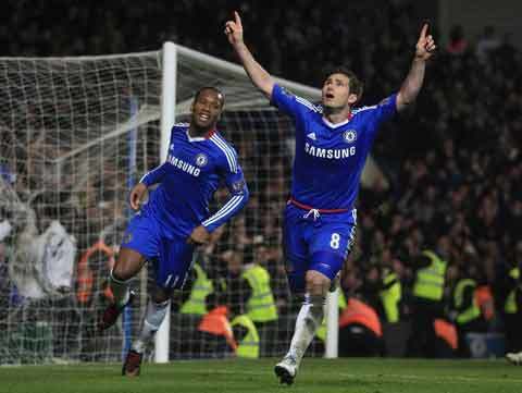 M.U gục ngã tại pháo đài Stamford Bridge