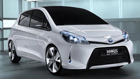 Toyota trình làng Yaris Hybrid concept