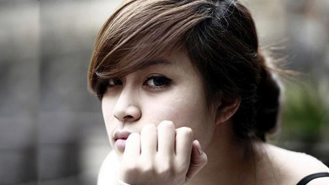 Hoàng Thùy Linh làm giai nhân bên Mr Đàm