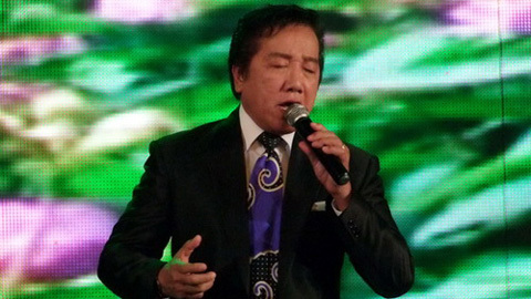 Elvis Phương ra Hà Nội vì phụ nữ