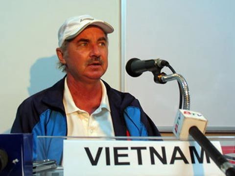HLV A.Riedl muốn 