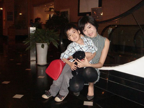 HH Thu Thuỷ: Để con ngủ trên ngực khi ốm