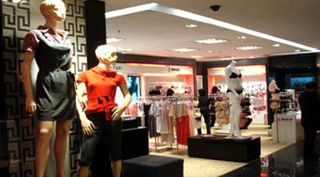 Chọn quà 8/3 kiểu “đại gia” Việt