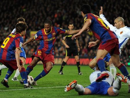 Barca khởi động hoàn hảo trước đại chiến với Arsenal