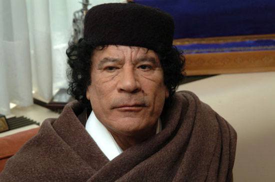 Người trên chuyên cơ của Gaddafi ở Cairo là ai?