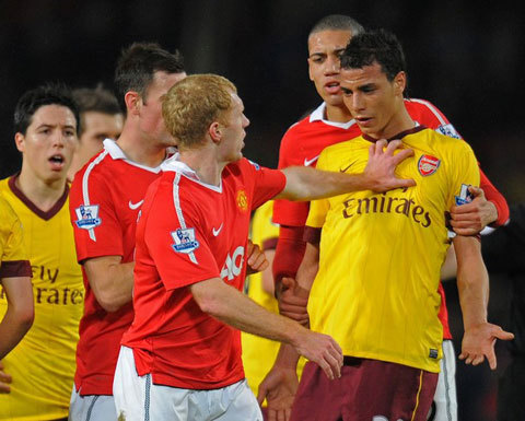 Thua M.U, Wenger 