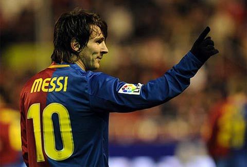 Messi đã vượt qua Maradona