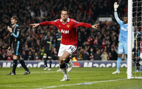 Chicharito chói sáng, M.U thẳng tiến tứ kết