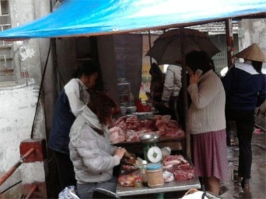 Hà Nội: Mưa rét, thực phẩm 