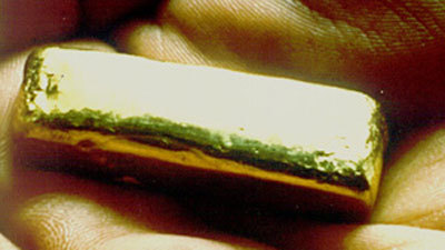 Vàng tăng vọt do cuộc chiến Libya