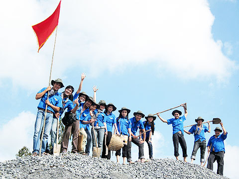 Nhạc sĩ Hoàng Hòa và ca khúc “Thanh niên làm theo lời Bác”
