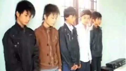 5 học sinh rủ nhau đi cướp đêm
