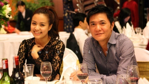 Cận cảnh Hoàng Thùy Linh bên bạn trai mới