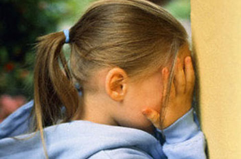 Trẻ chết khiếp với khoả thân vì môi trường