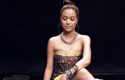 Hoàng Thùy Linh tá hỏa vì “lộ hàng”