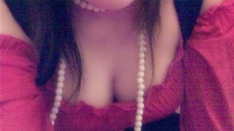 Rộ mốt bơm ngực để thành... hotgirl