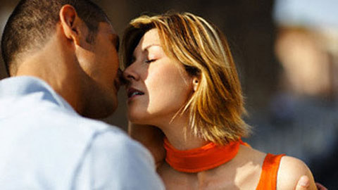 Dù thấy đò đầy lòng vẫn muốn… sang sông