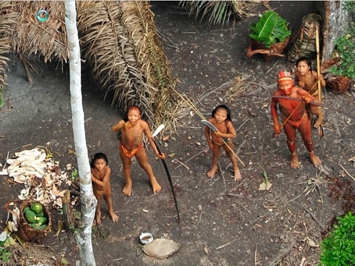'Thăm' bộ lạc còn sót lại từ thời nguyên thủy