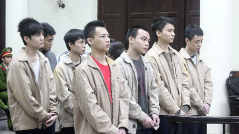 Nữ sinh 'chỉ đạo' nhóm bạn nam giết người