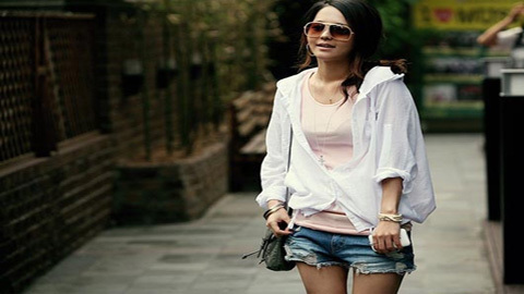 Đừng xem tớ là một cô gái kì lạ!