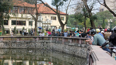 Nghi án xác nam thanh niên hồ Thủ Lệ