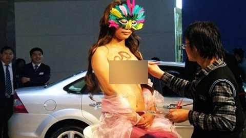 Nhật ký hotgirl làm nghề mẫu nude nghệ thuật