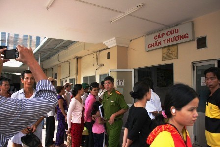 Truy sát kinh hoàng từ quán trà đến bệnh viện