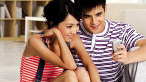 Những mối tình “chị em” của teen