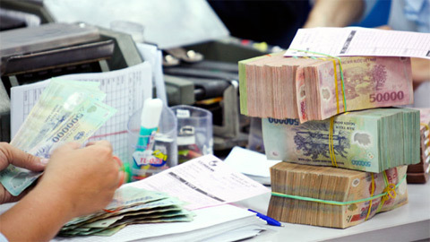 Nên siết USD, nới lỏng vàng?