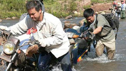 'Du lịch tiết kiệm' mùa bão giá