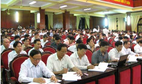 Phê phán các biểu hiện 'tự diễn biến' trong Đảng