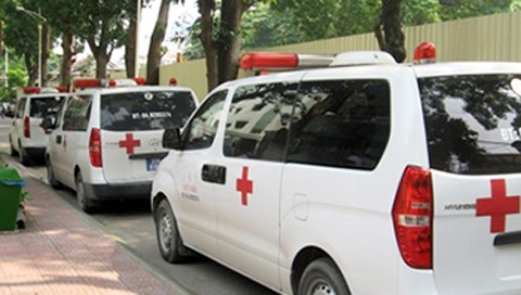 Xe cứu thương “rởm” lộng hành