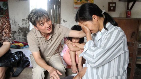 Cảm động cuộc gặp gỡ Mr. Đàm và 3 em nhỏ