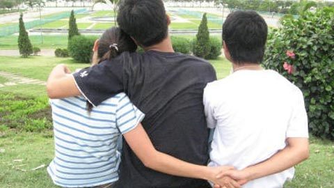 Đàn bà xấu… tôi bắt cá 2 tay