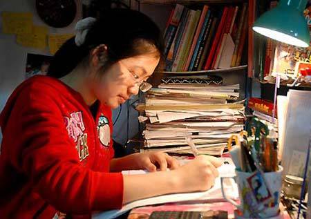 Sỹ tử lớp 13 sau những bài thi để trắng