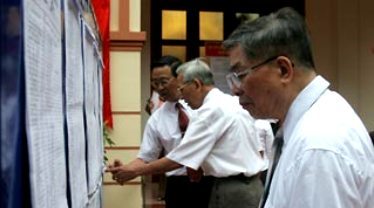 Hai ứng viên Quốc hội xin rút